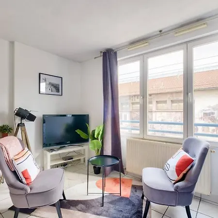 Studio With Garden 10 Min From Metro And Tramway Lione
